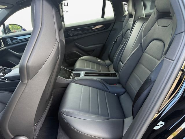 Used 2026 Porsche Panamera 4 image 10