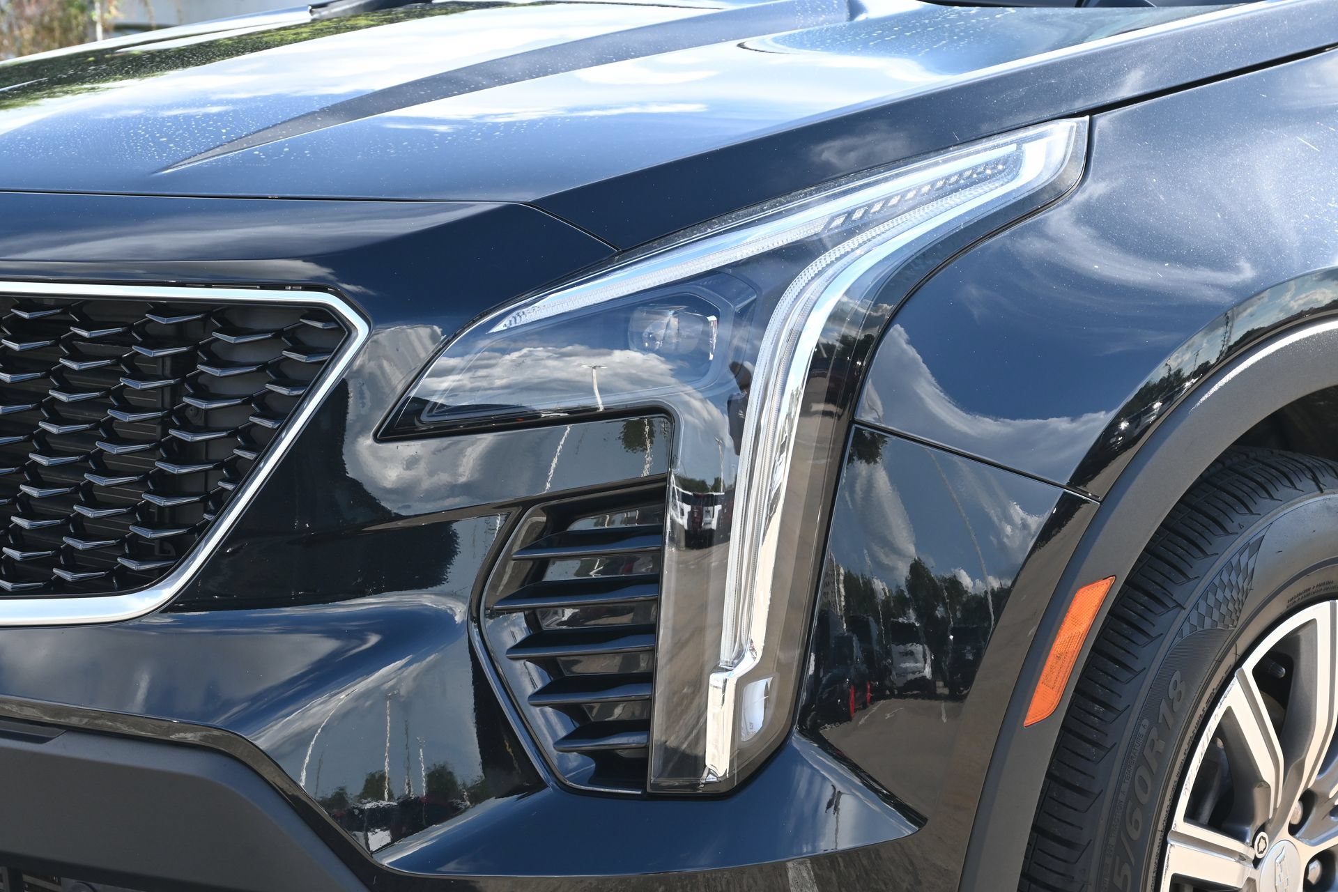 Certified 2022 Cadillac XT4 Sport w/ Comfort Package FWD image 25