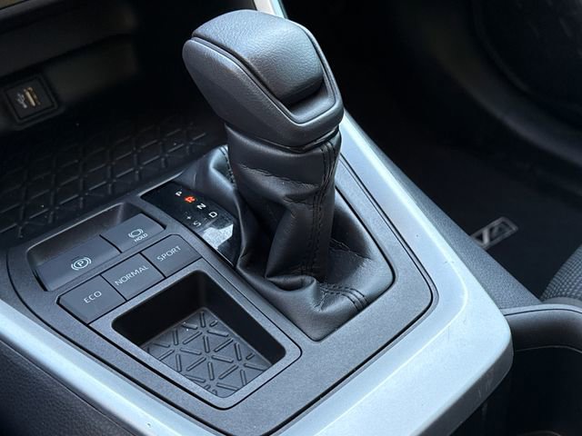 Used 2023 Toyota RAV4 LE image 26