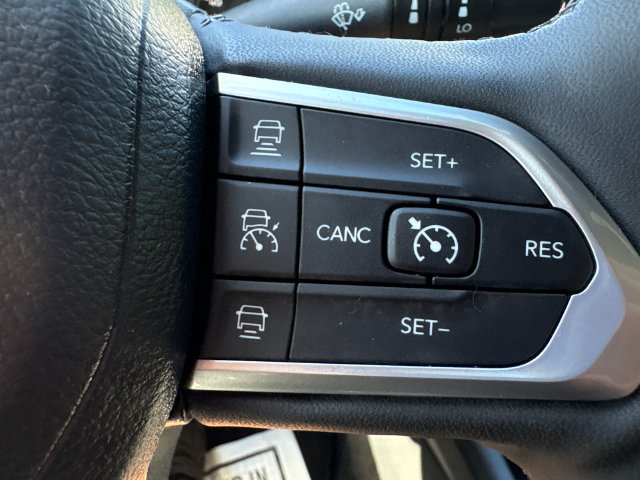 Used 2023 Jeep Compass Limited AWD/4WD image 18