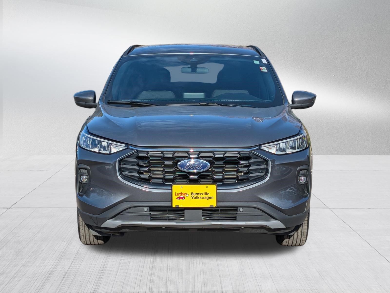 Used 2025 Ford Escape ST-Line Select AWD/4WD image 2