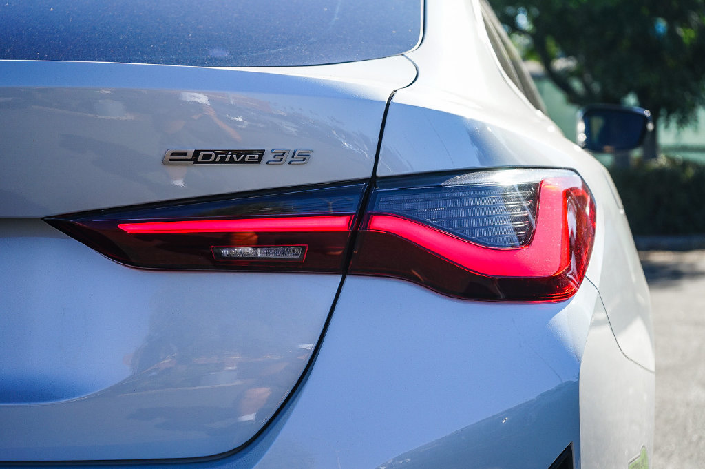 Certified 2023 BMW i4 eDrive35 RWD image 7