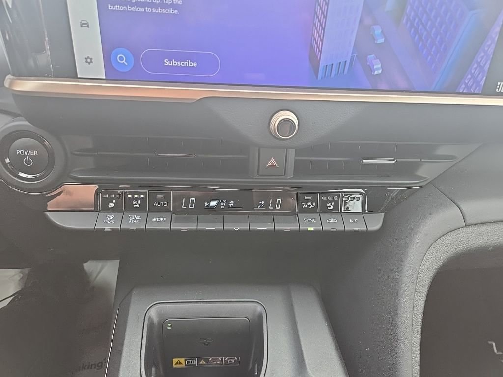 Used 2023 Toyota Crown Platinum image 18