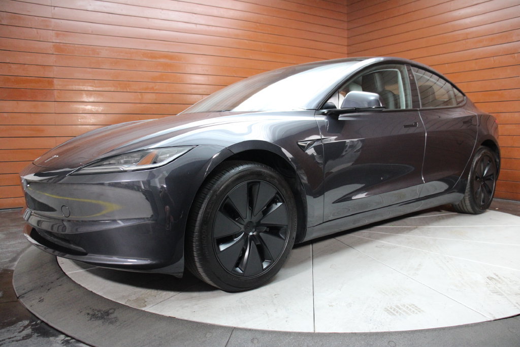 Used 2023 Tesla Model Y Long Range AWD/4WD image 35