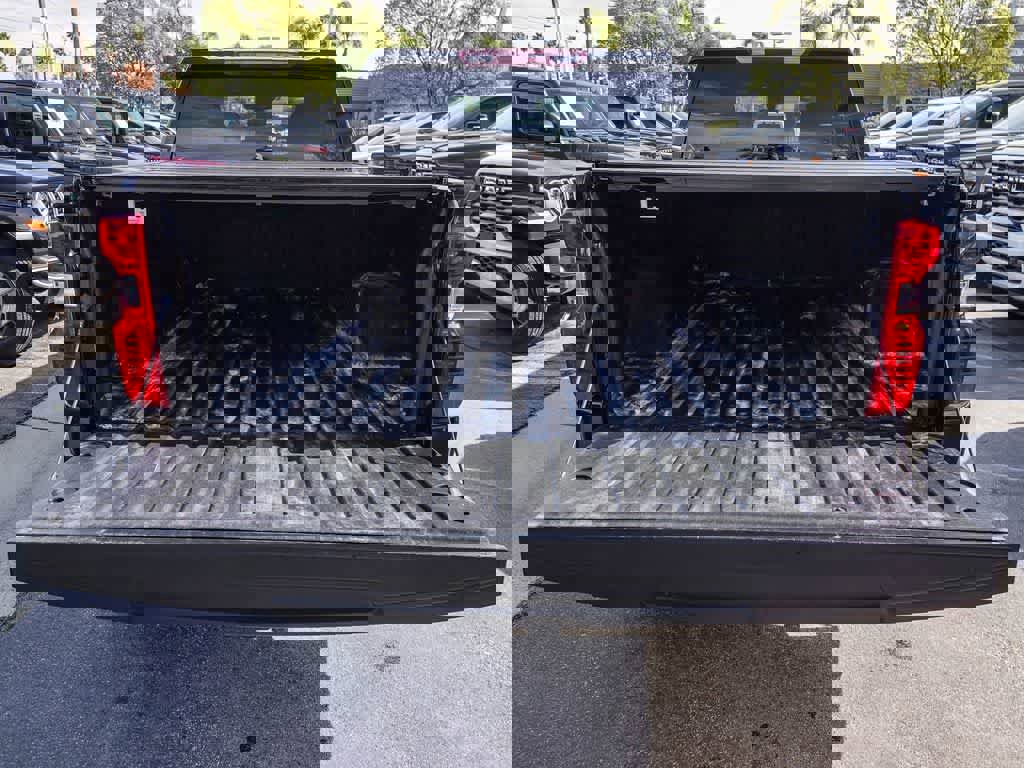 Used 2023 Chevrolet Silverado 1500 LT image 24