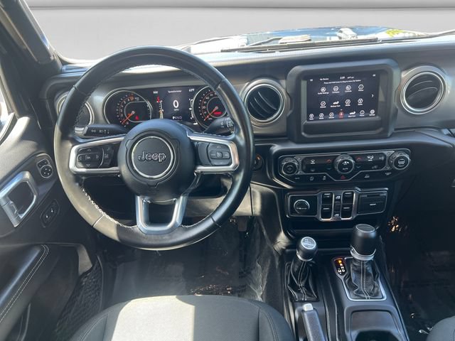 Used 2021 Jeep Gladiator Overland AWD/4WD image 12