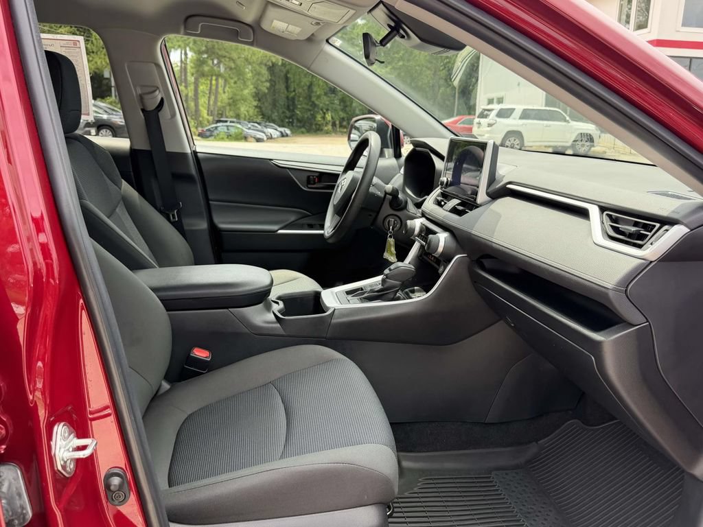 Certified 2023 Toyota RAV4 LE AWD/4WD image 12
