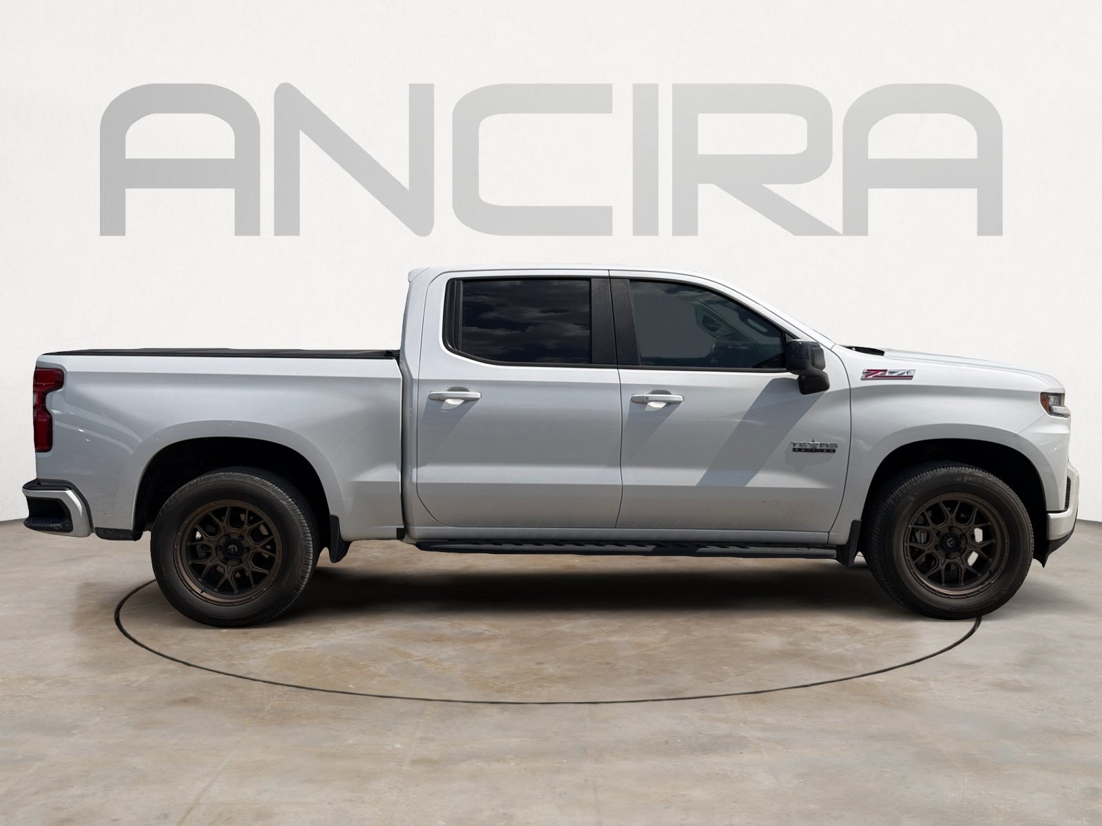 Used 2020 Chevrolet Silverado 1500 RST w/ Texas Edition AWD/4WD image 10