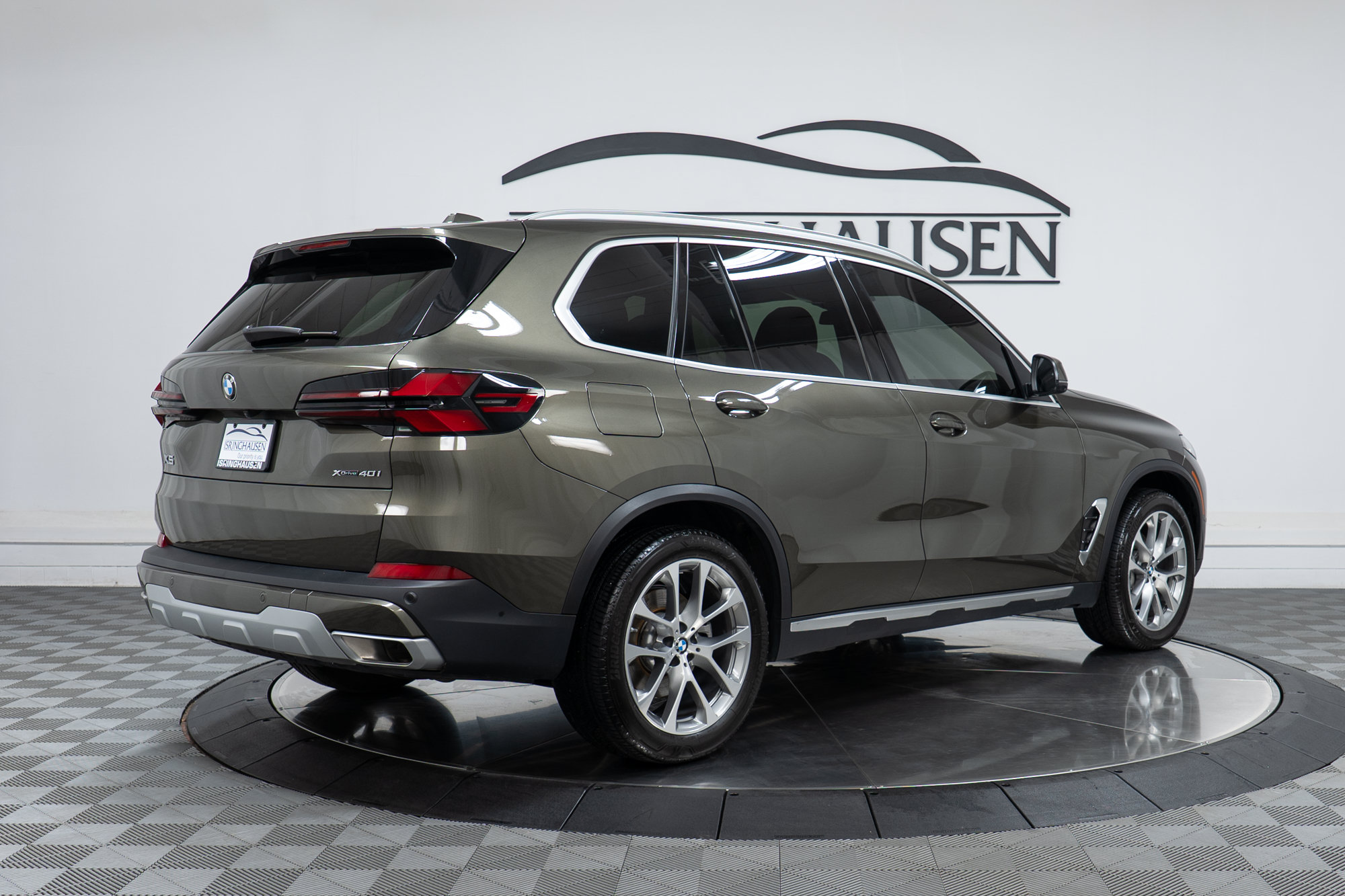 Used 2024 BMW X5 xDrive40i w/ Parking Assistance Package AWD/4WD image 5