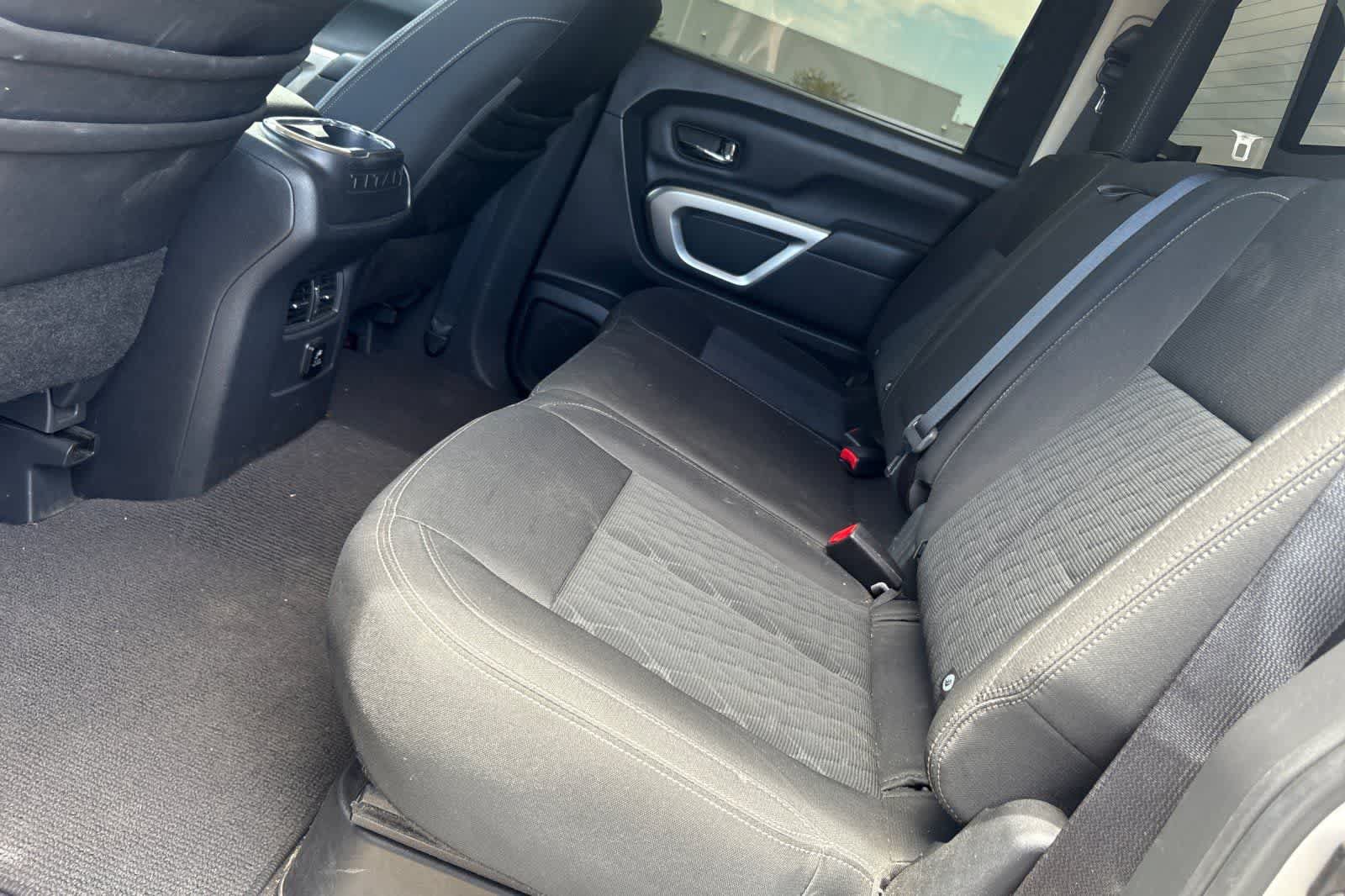 Used 2017 Nissan Titan SV AWD/4WD image 5