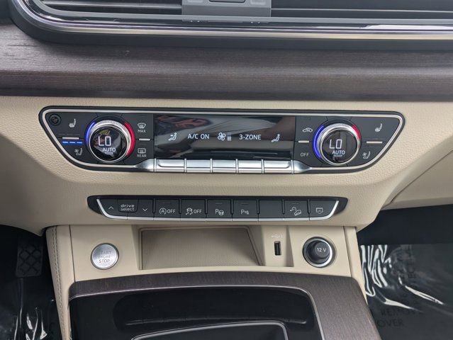 Used 2021 Audi Q5 Prestige w/ Prestige Package AWD/4WD image 26