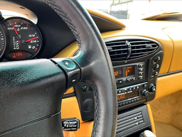 Used 2000 Porsche Boxster RWD image 19