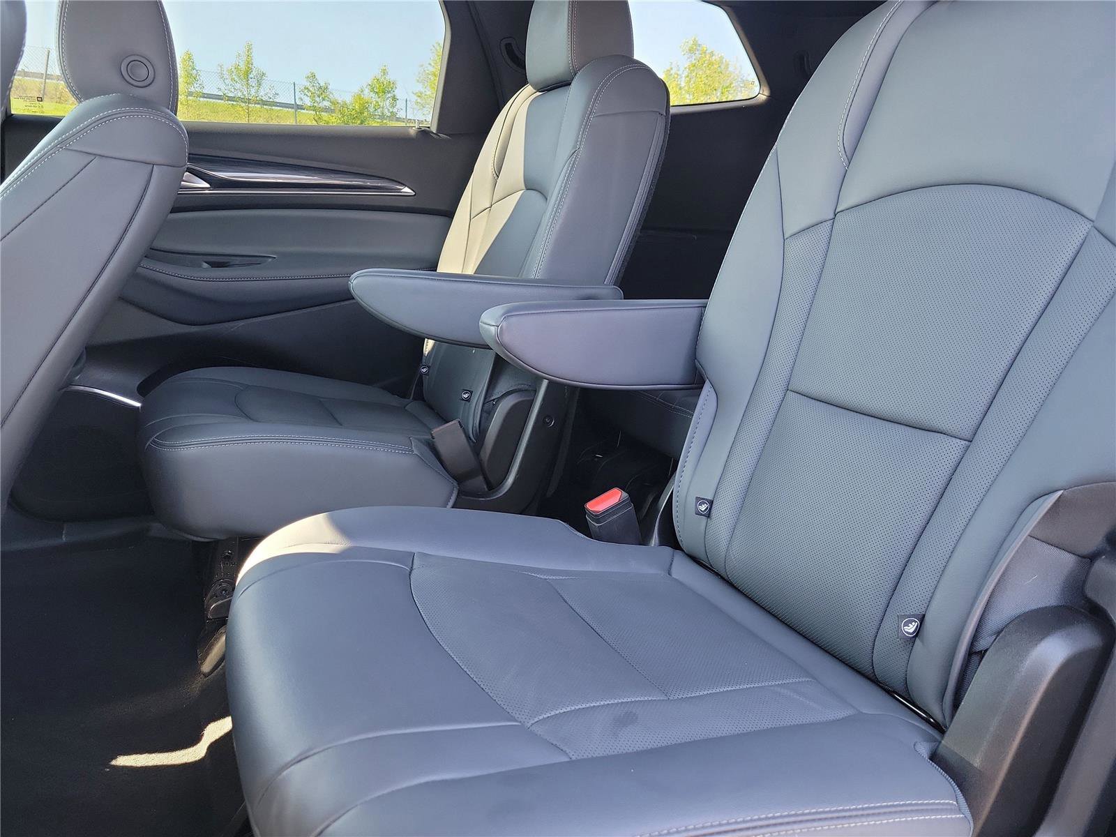 Used 2024 Buick Enclave Essence w/ Sport Touring Edition image 12