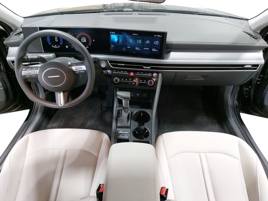 Certified 2025 Hyundai Sonata SE image 9