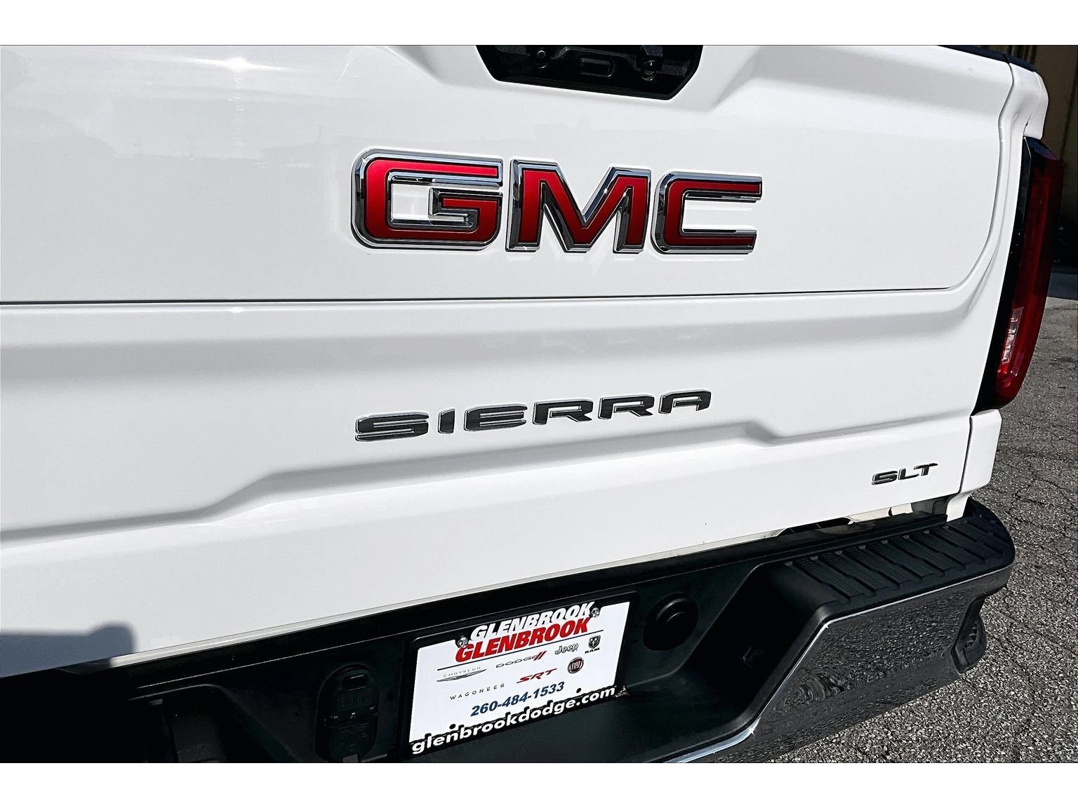 Used 2025 GMC Sierra 1500 SLT AWD/4WD image 40