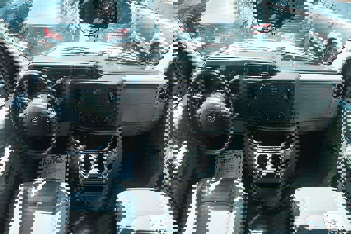 Used 2019 Ford E-350 and Econoline 350 Super Duty image 9