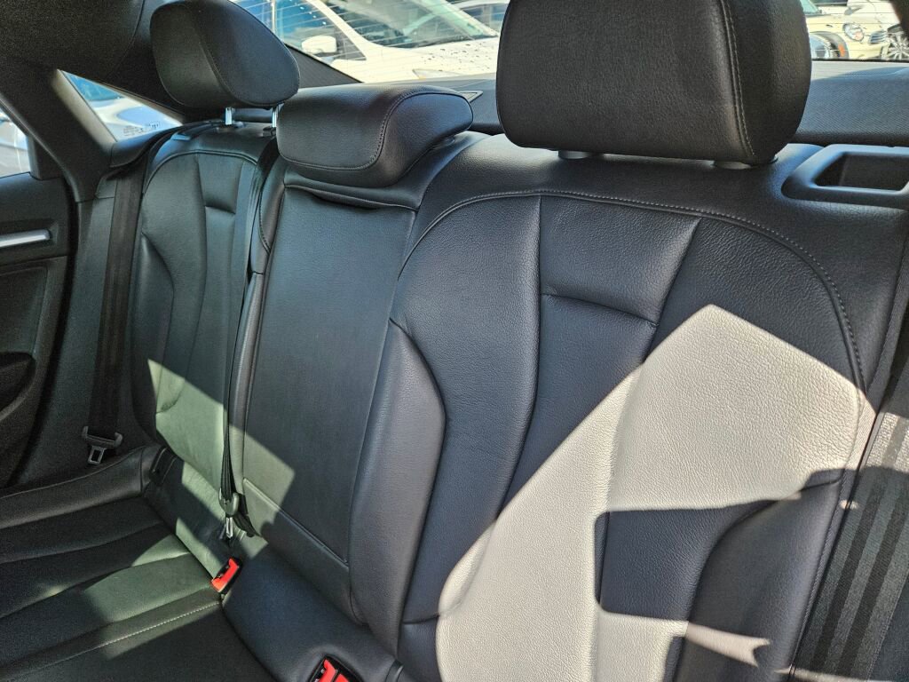 Used 2018 Audi A3 2.0T Premium image 19