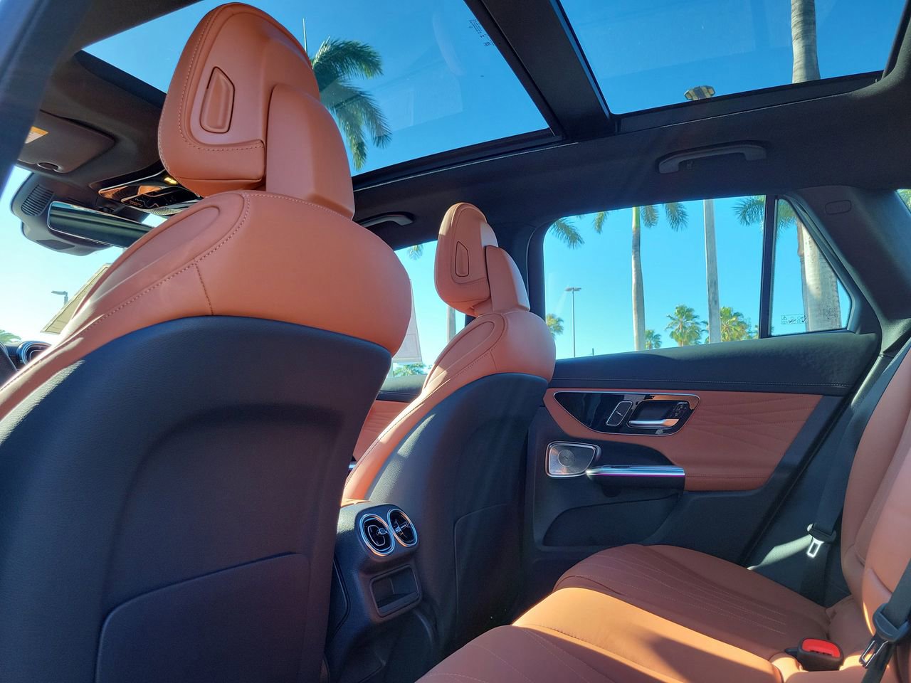 New 2025 Mercedes-Benz GLC 63 AMG S image 12