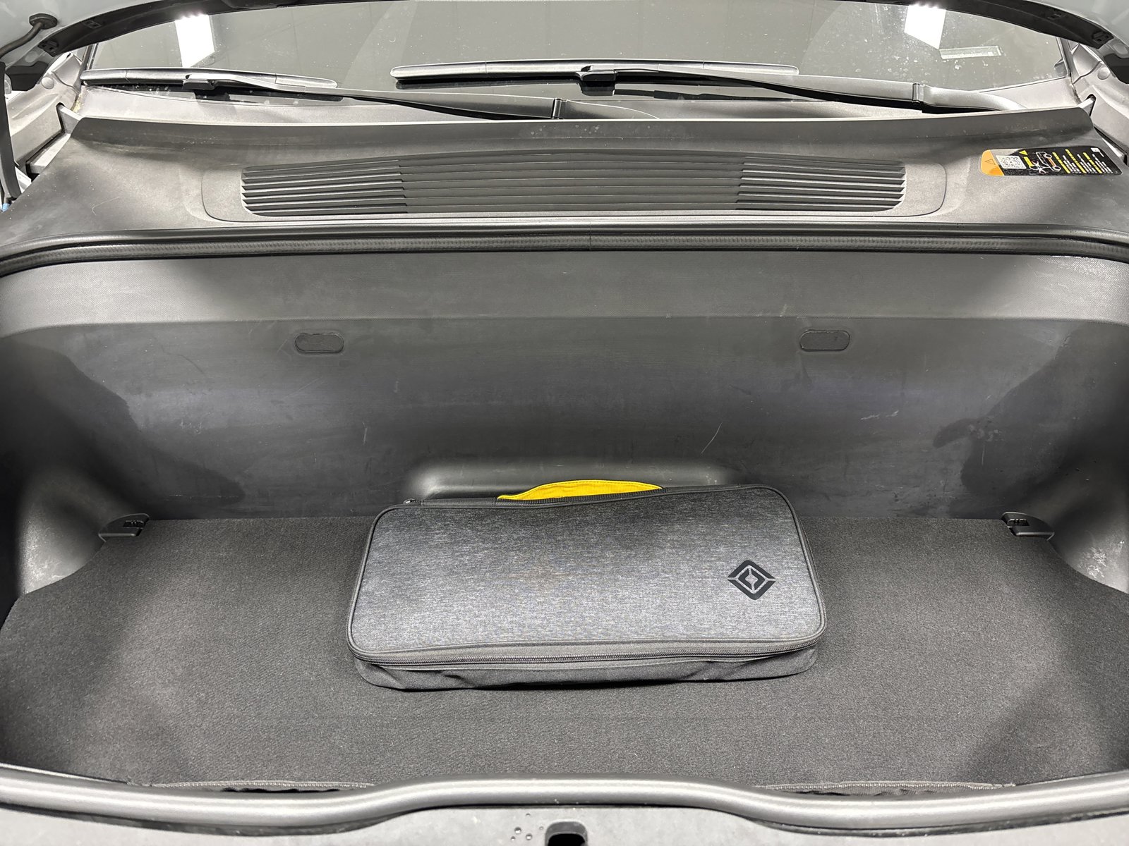 Used 2022 Rivian R1S Launch Edition image 14