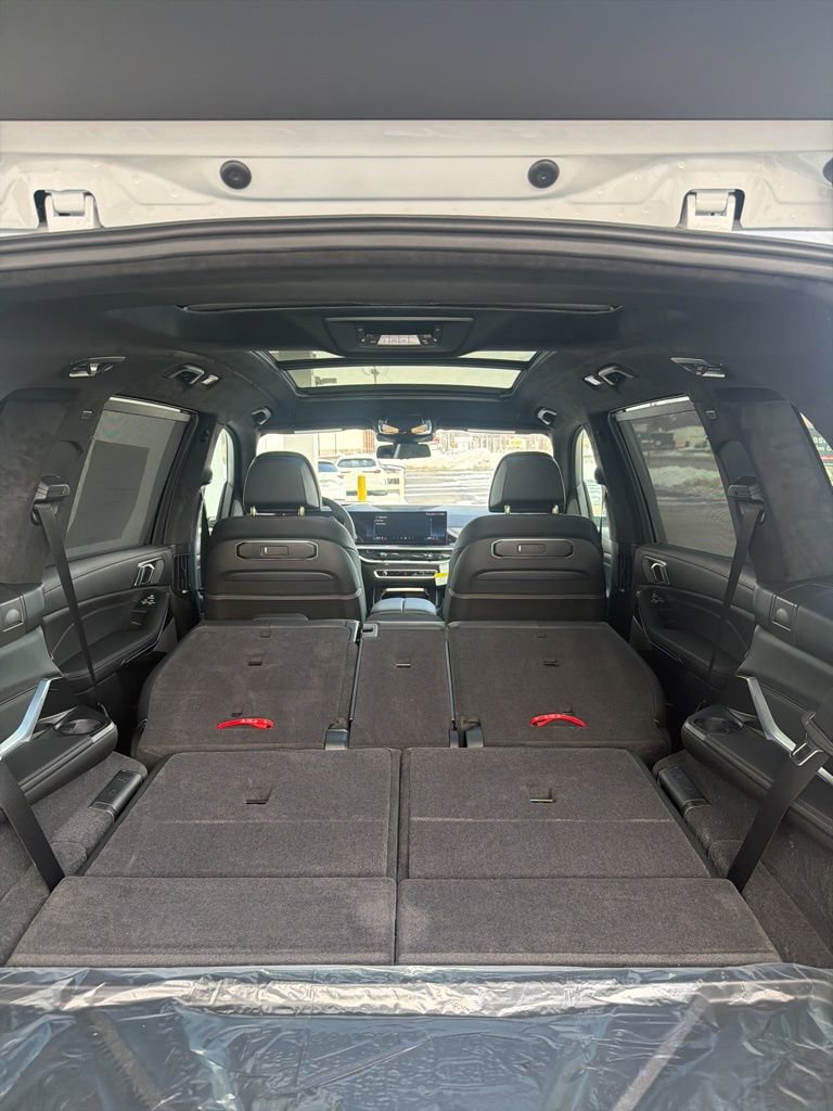 New 2026 BMW X7 xDrive40i w/ M Sport Package image 15