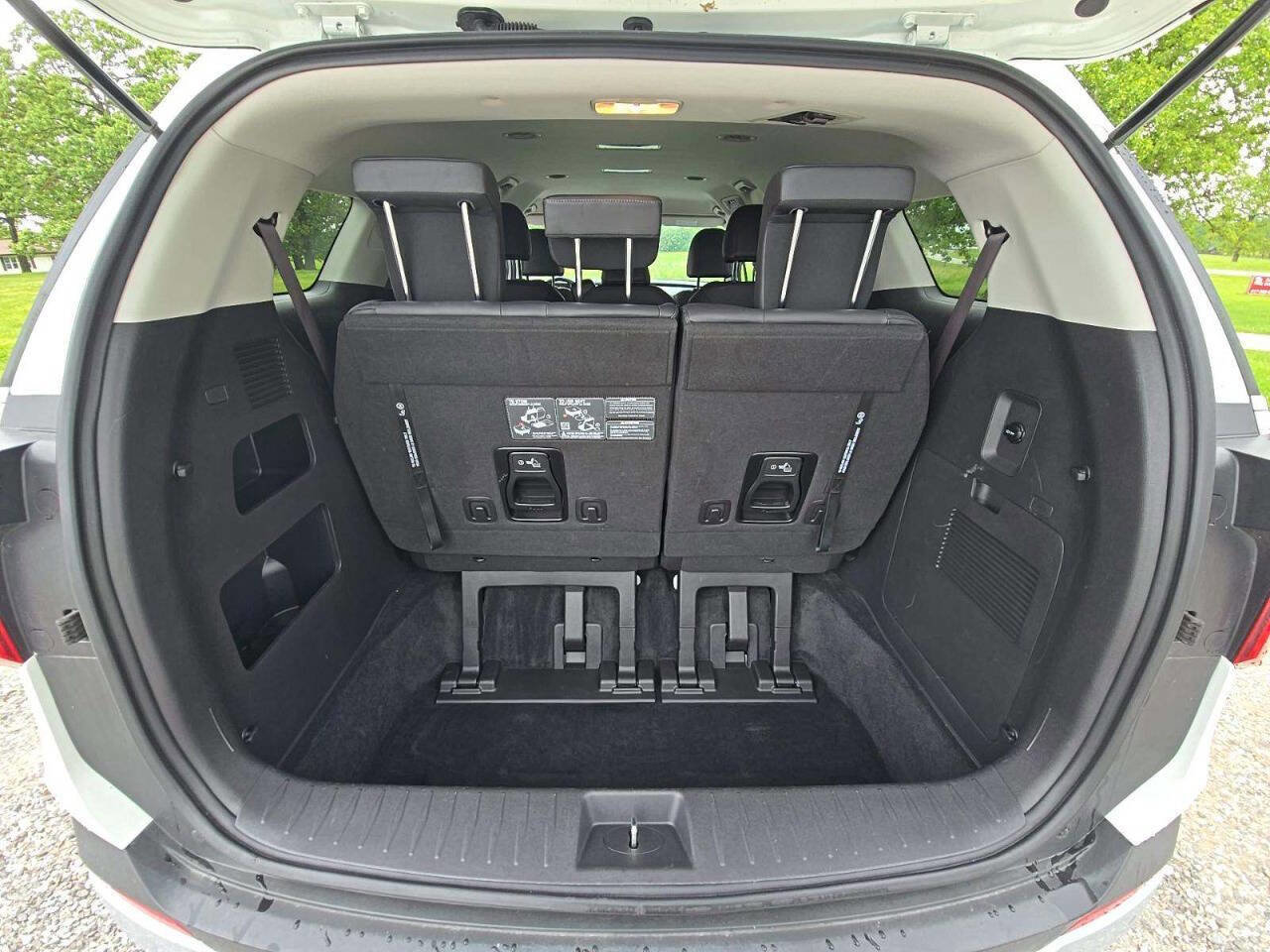Used 2026 Kia Carnival LXS FWD image 10