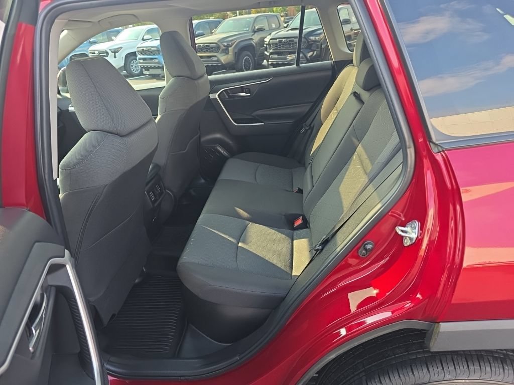 Certified 2022 Toyota RAV4 XLE w/ Convenience Package AWD/4WD image 13