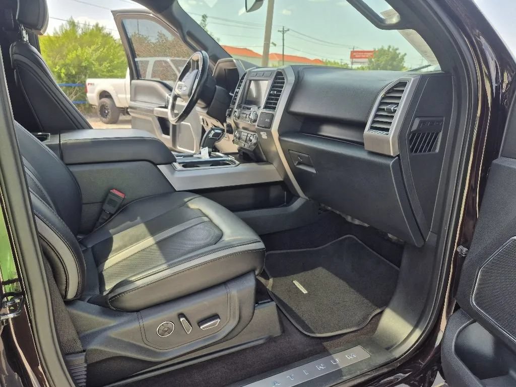 Used 2019 Ford F150 Platinum w/ Equipment Group 701A Luxury AWD/4WD image 23