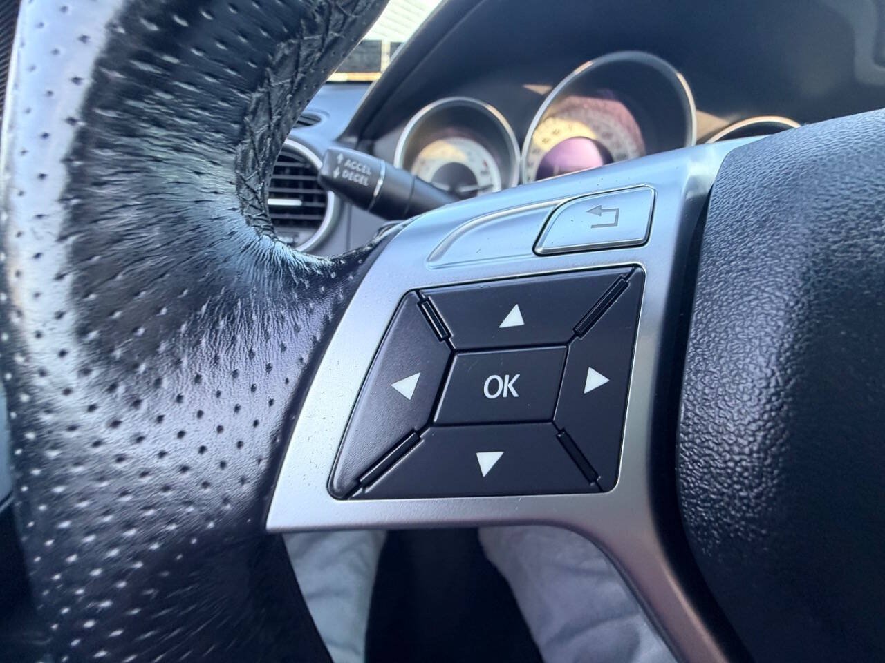Used 2012 Mercedes-Benz C 350 Coupe image 8