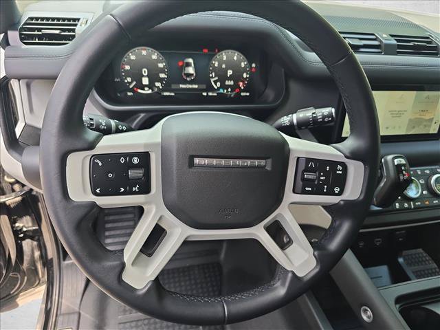 Used 2024 Land Rover Defender 110 X-Dynamic SE AWD/4WD image 17