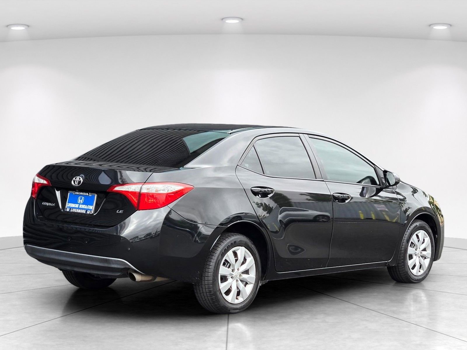 Used 2016 Toyota Corolla LE FWD image 6