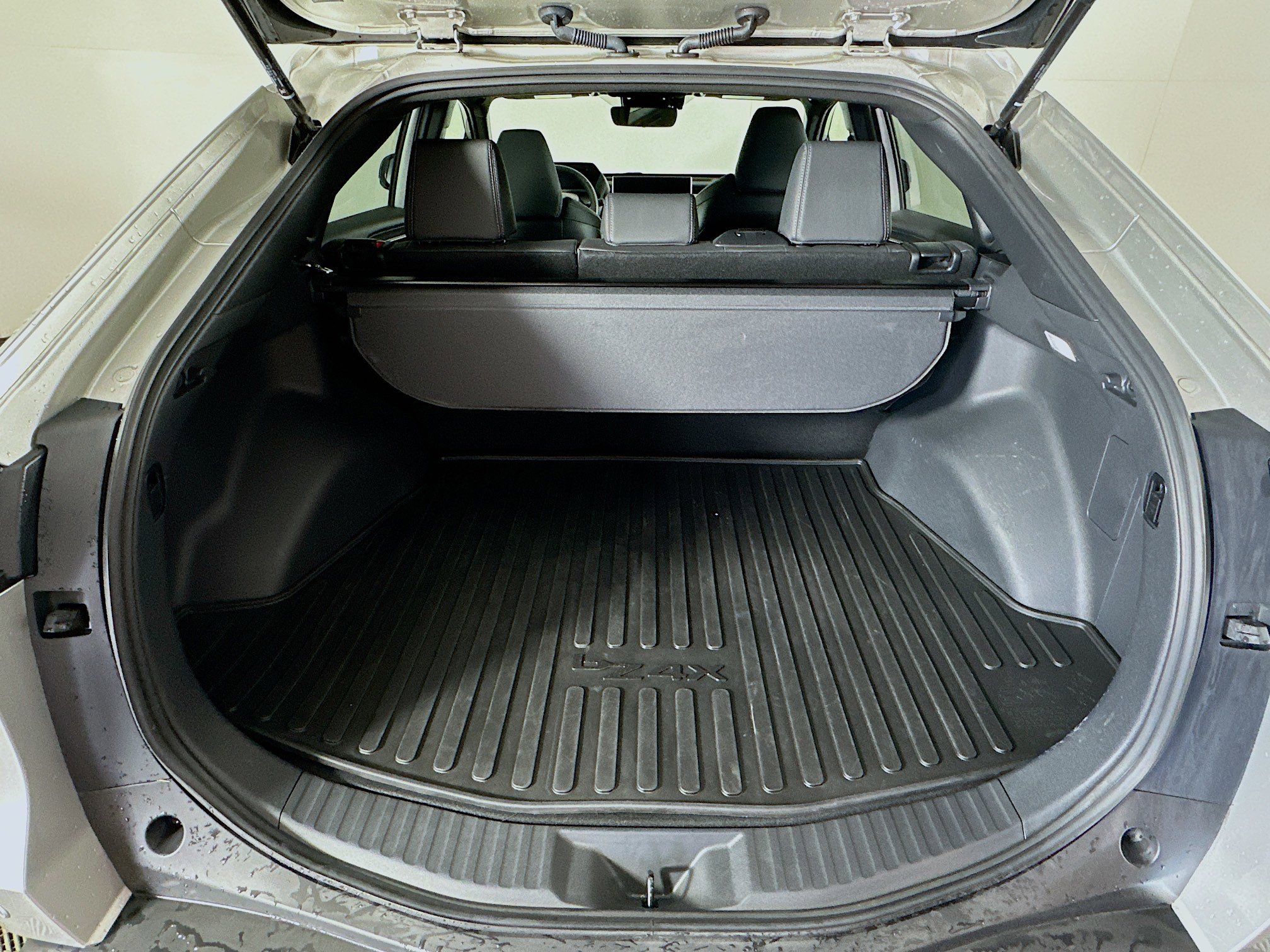 Used 2023 Toyota bZ4X XLE w/ Weather Package FWD image 27