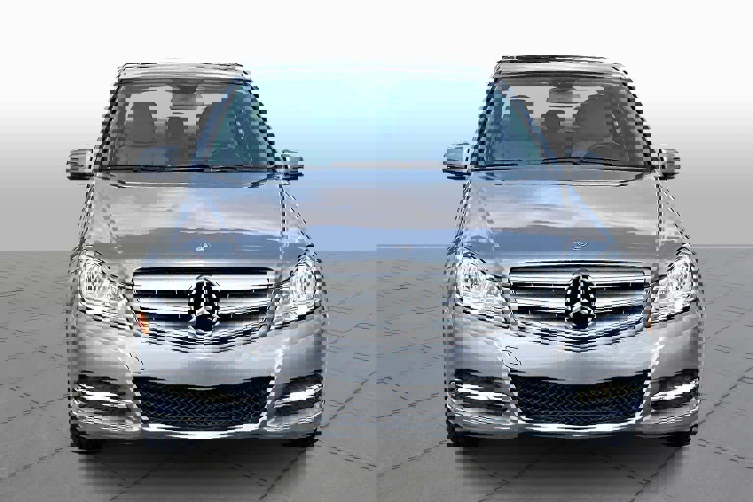 Used 2012 Mercedes-Benz C 300 4MATIC Sedan image 4