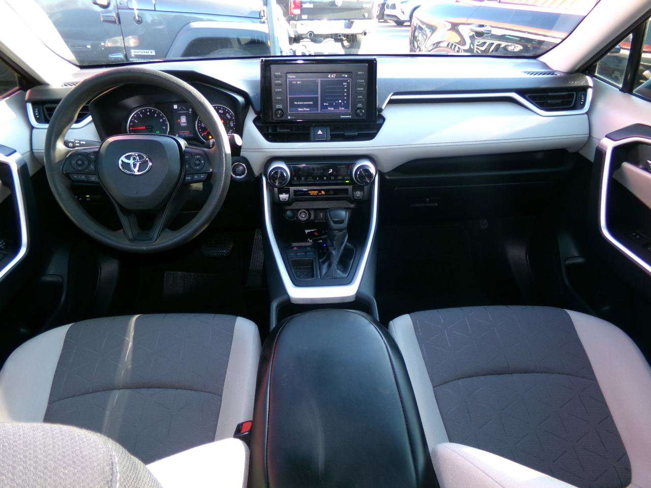 Used 2022 Toyota RAV4 XLE FWD image 15