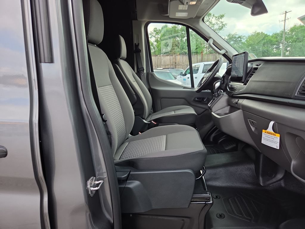 New 2026 Ford Transit 250 148 Medium Roof w/ Load Area Protection Package RWD image 21