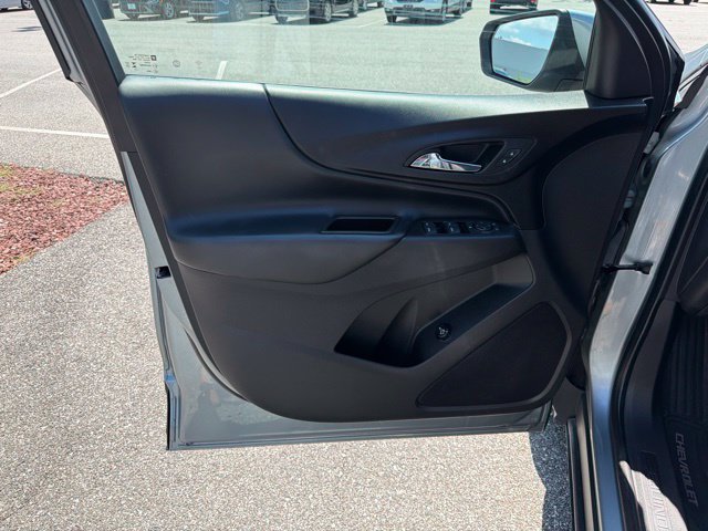 Used 2023 Chevrolet Equinox LT AWD/4WD image 11