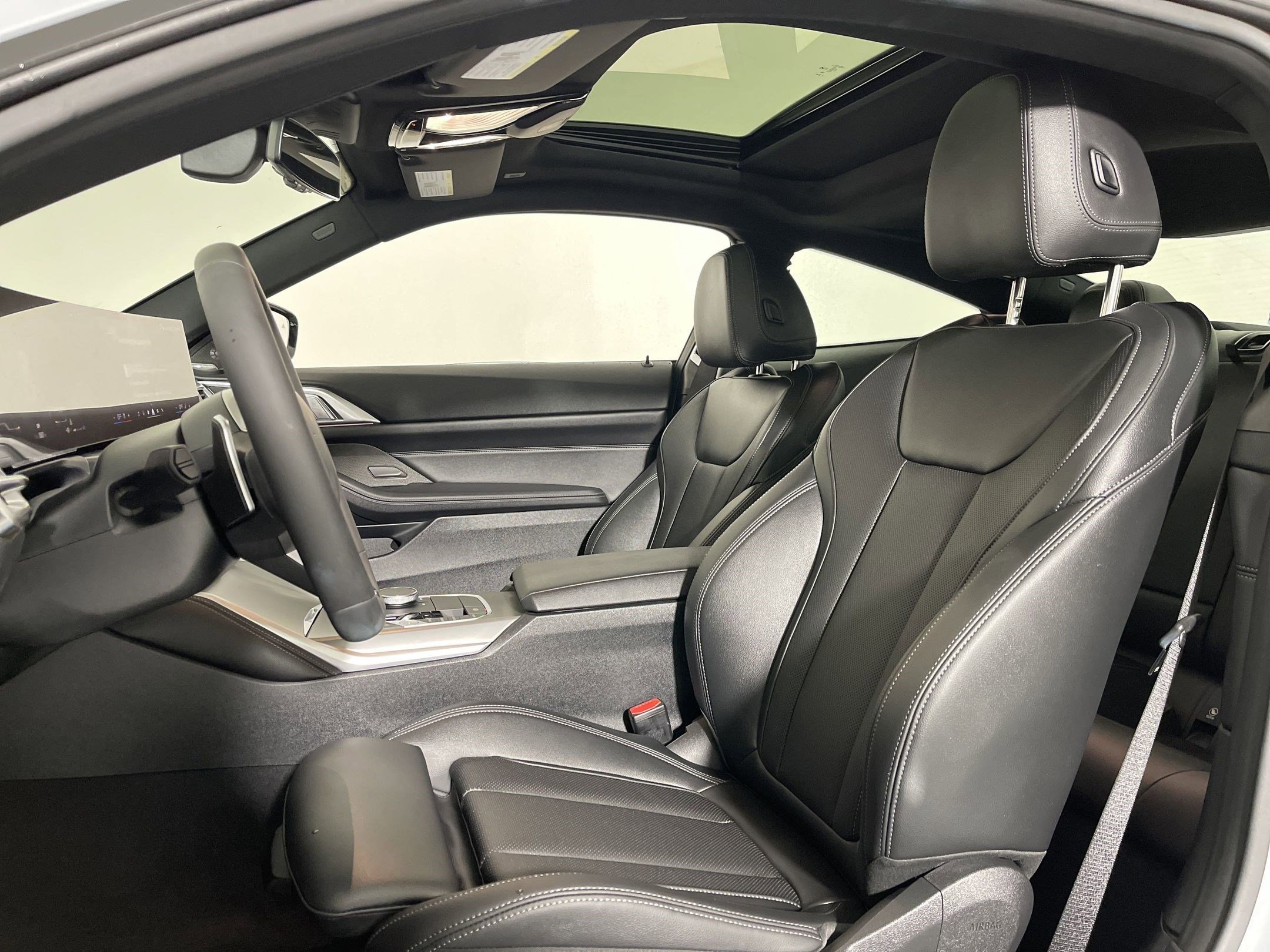 Used 2026 BMW 430i Coupe w/ M Sport Package image 5