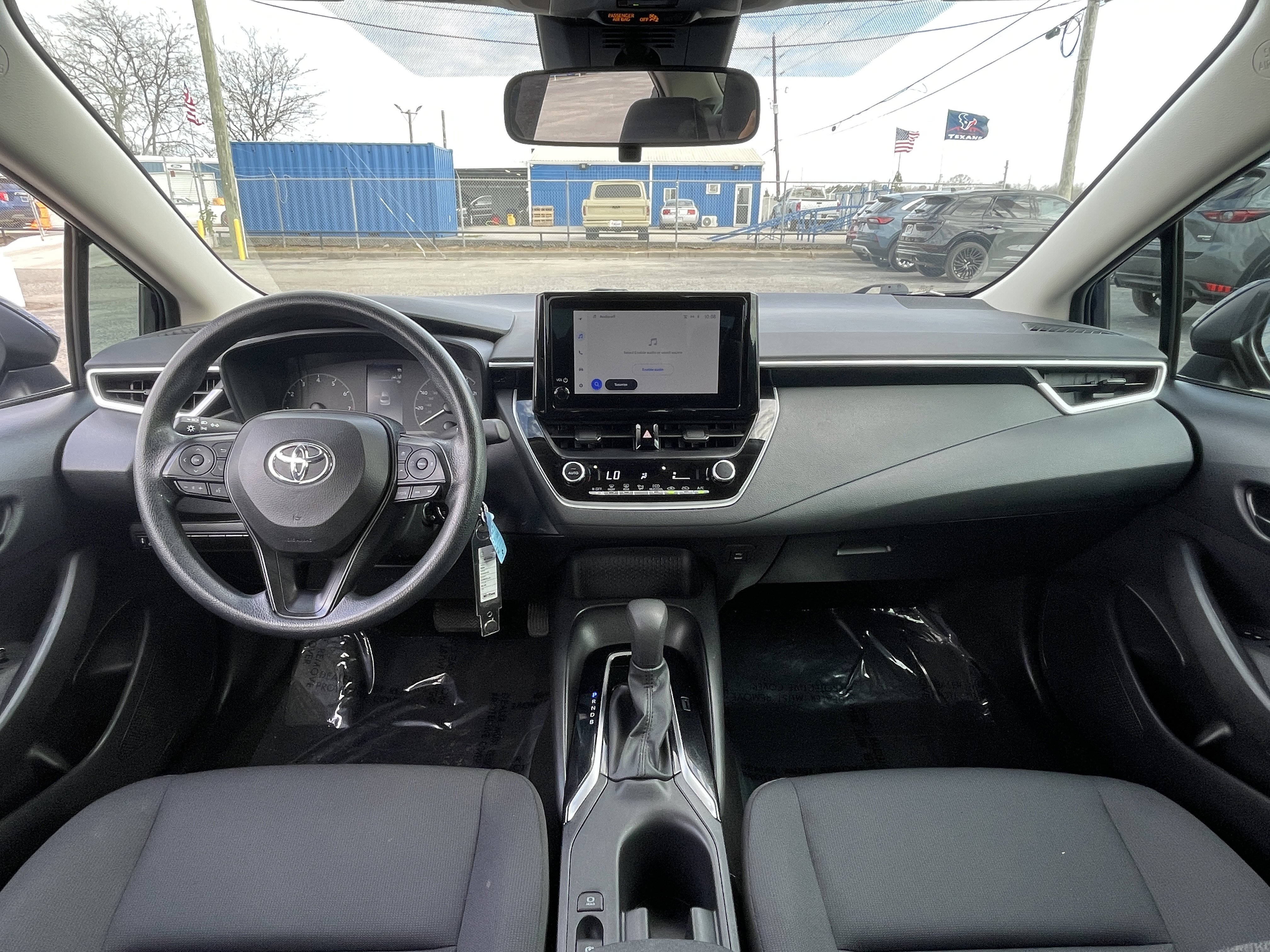 Used 2024 Toyota Corolla LE image 29