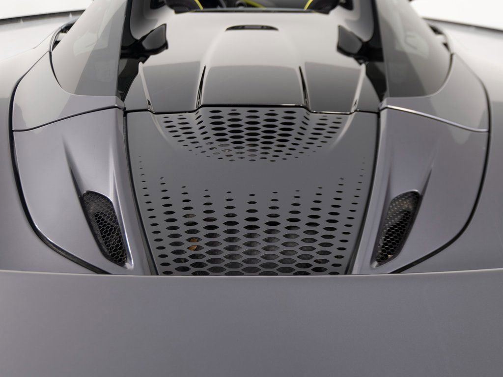 Used 2024 McLaren 750S Spider image 45