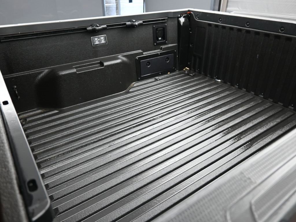 Certified 2025 Toyota Tacoma TRD Off-Road image 18