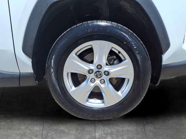Used 2021 Toyota RAV4 XLE AWD/4WD image 9