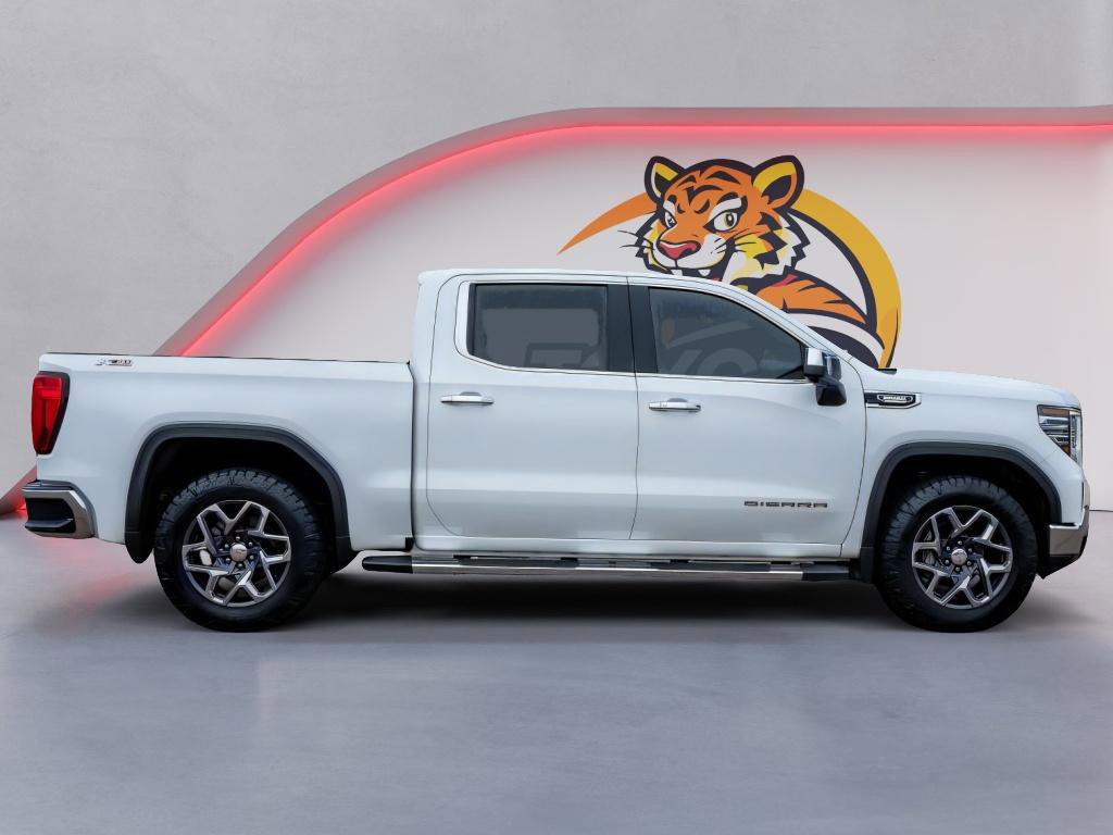 Used 2023 GMC Sierra 1500 SLT w/ SLT Premium Package AWD/4WD image 4