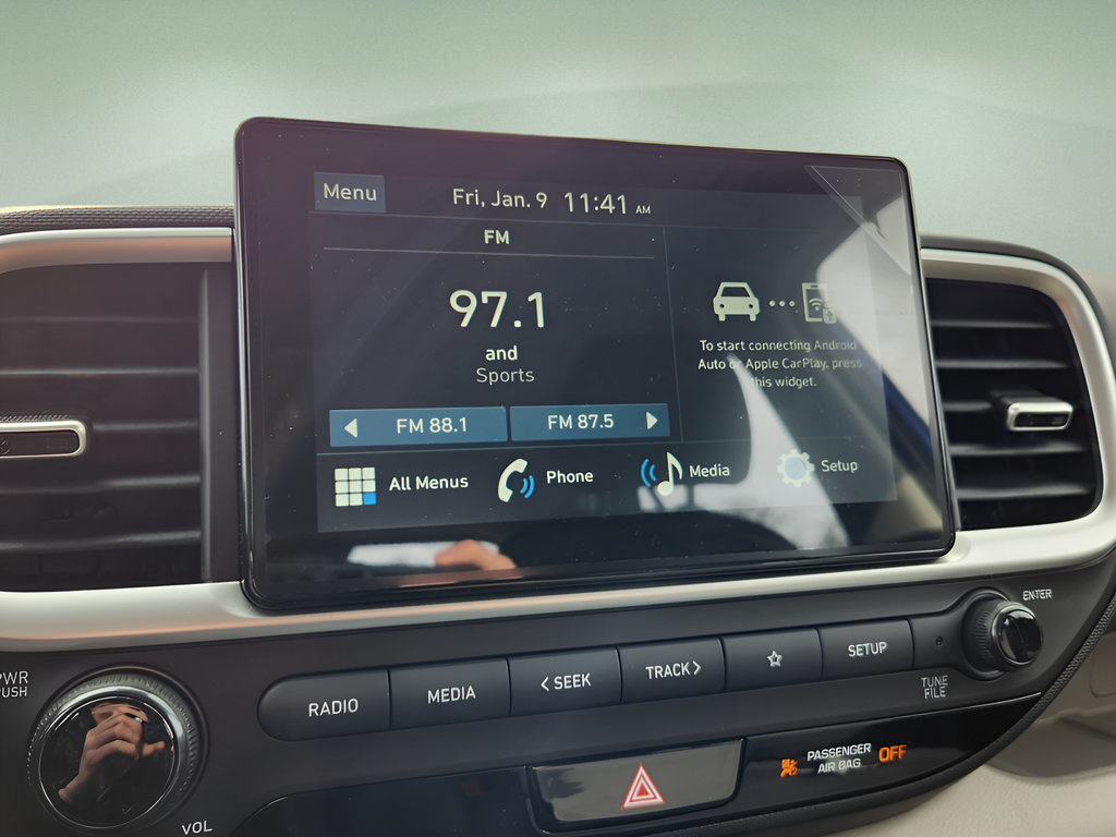 New 2026 Hyundai Venue SEL FWD image 19