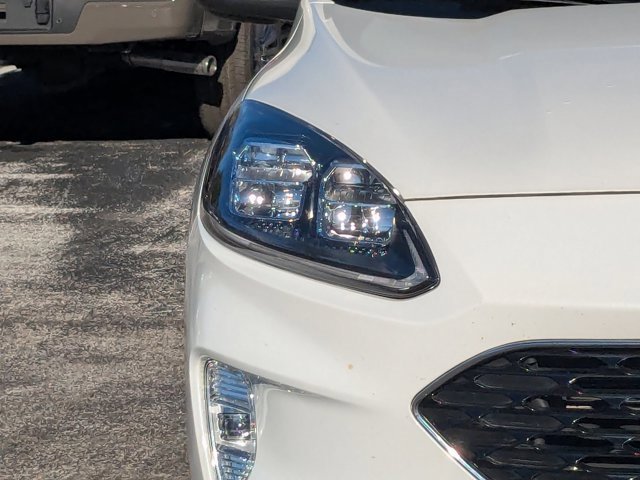 Used 2020 Ford Escape Titanium image 11