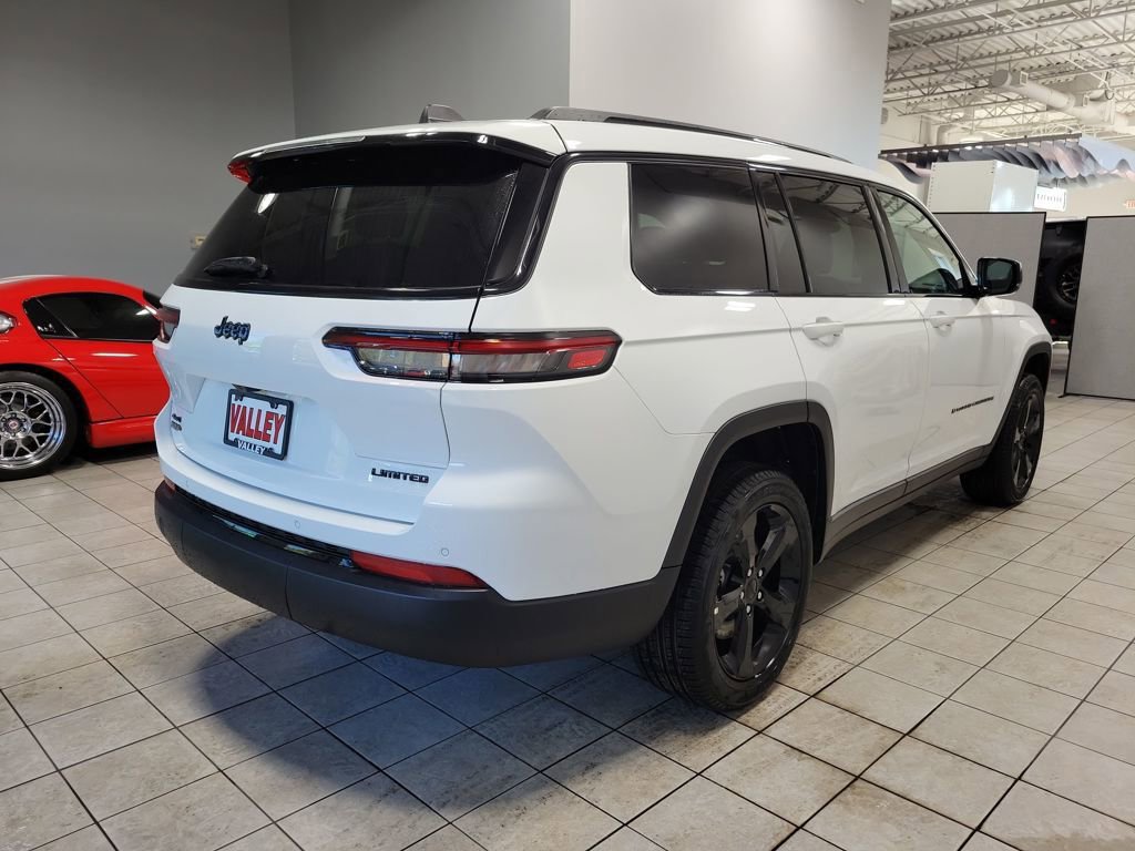 New 2025 Jeep Grand Cherokee L Limited w/ Black Appearance Package image 6