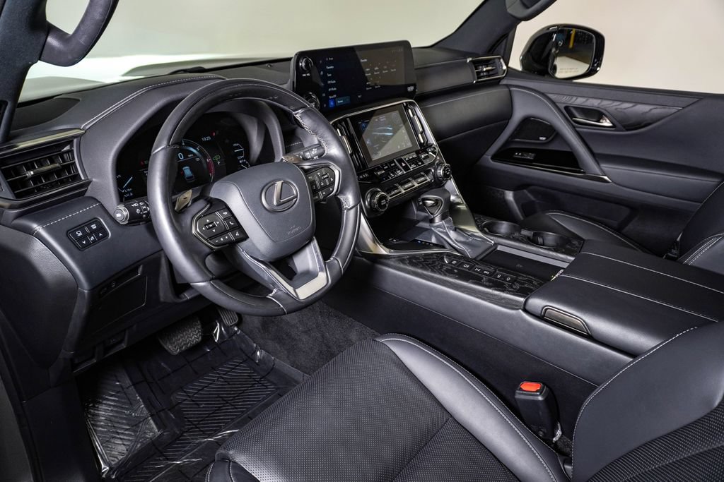 Used 2023 Lexus LX 600 4WD w/ Appearance Package image 21