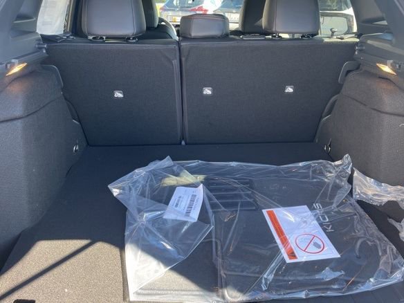 New 2026 Nissan Kicks SR w/ Cold Weather Package image 10