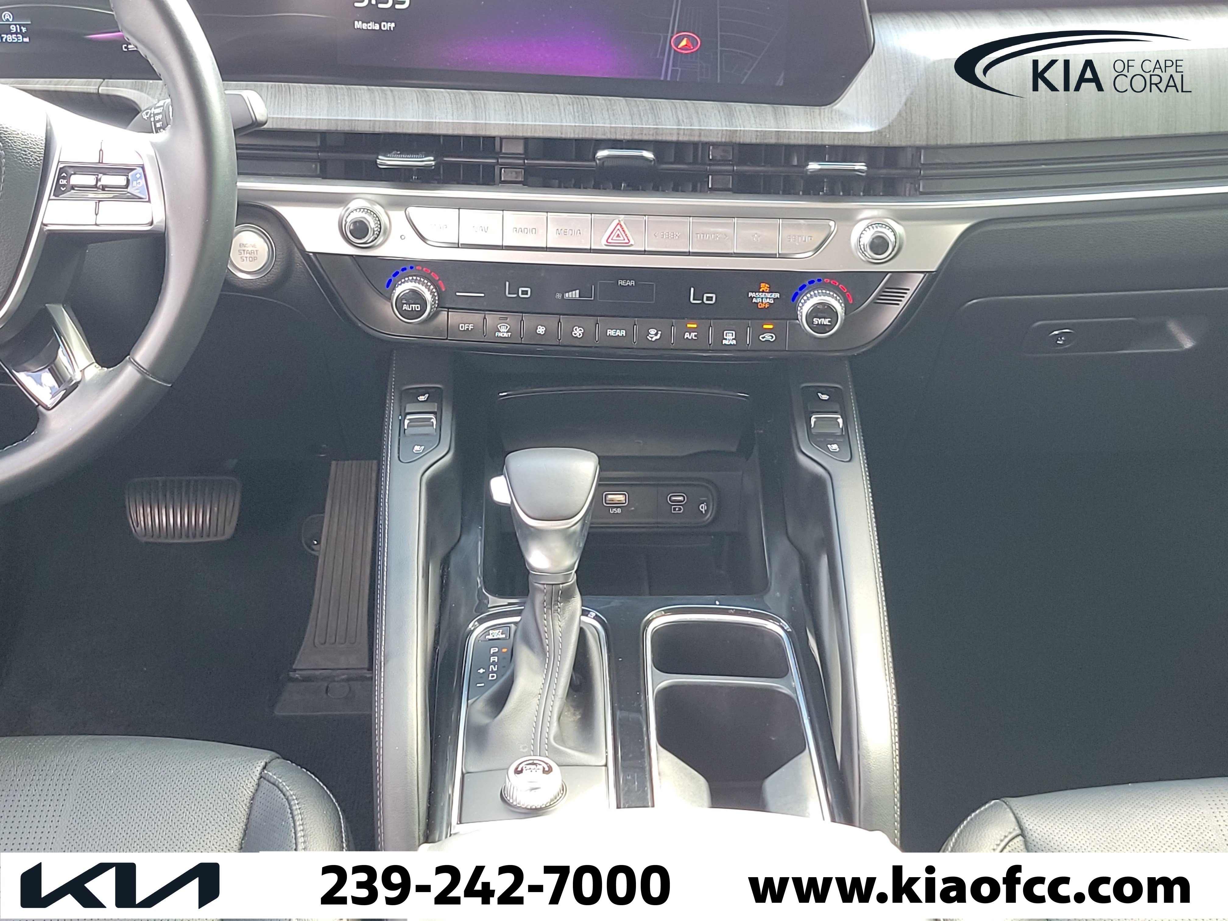 Certified 2024 Kia Telluride EX w/ EX Captain's Chair Package FWD image 20
