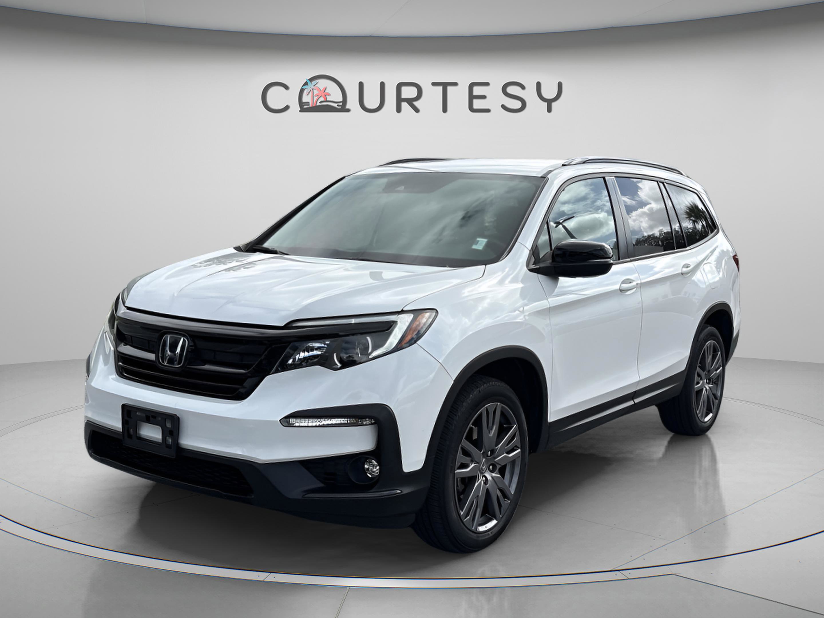 Used 2022 Honda Pilot Sport image 2