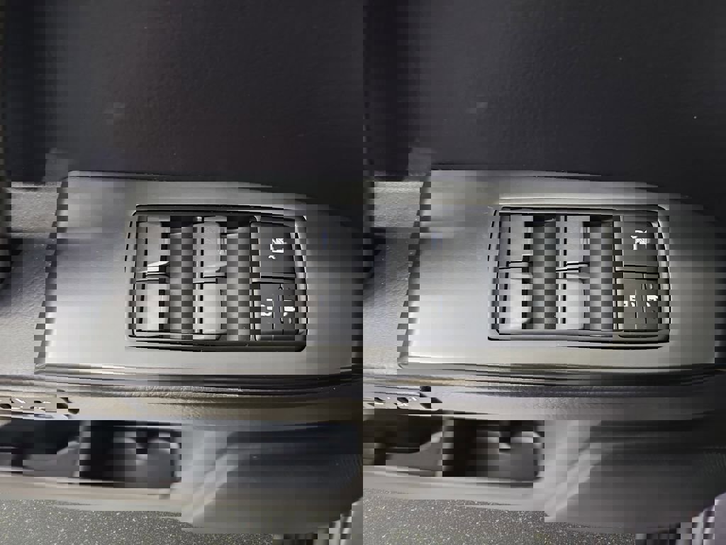 Used 2023 Lexus GX 460 Premium AWD/4WD image 30