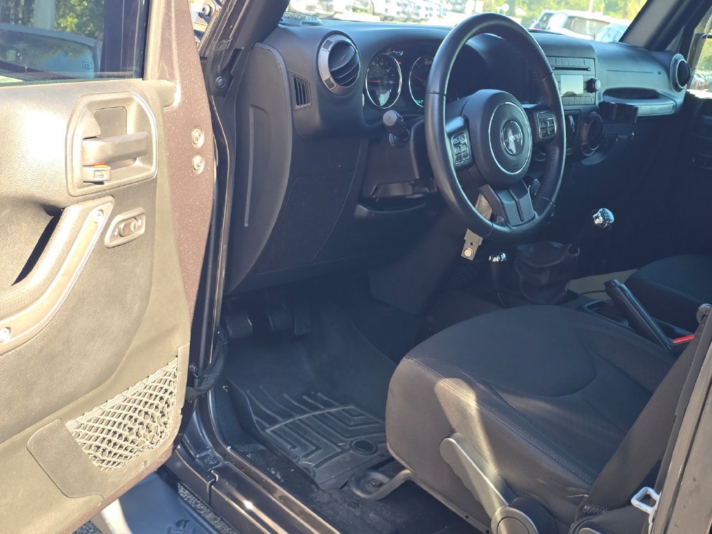 Used 2017 Jeep Wrangler Unlimited Sport w/ Quick Order Package 23S AWD/4WD image 9